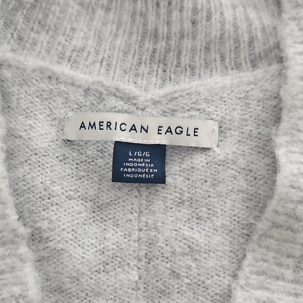American Eagle Outfitters Light Gray Women's Cardigan - Picture 2 of 3